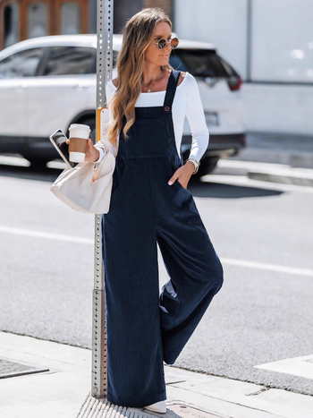 Γυναικεία αμάνικη ολόσωμη φόρμα εργασίας με πίσω τσέπη και ιμάντες, μονόχρωμη πολυεστέρα 91–100%, casual, φθινόπωρο 2025