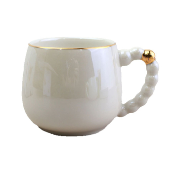 Keramikas tējas komplekts ar matētu glazūru, iekļauj tējas plāksni, 1–2 personām, viegls luksusa retro stils.