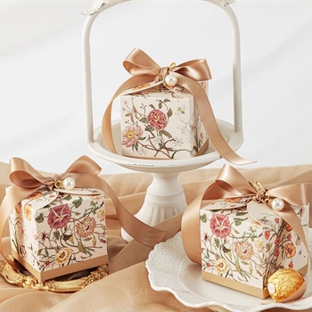 Сватбени кутии за бонбони, комплект от 10 — квадратни, от хартия, луксозен стил, ръчно рисуван мотив с растения и цветя