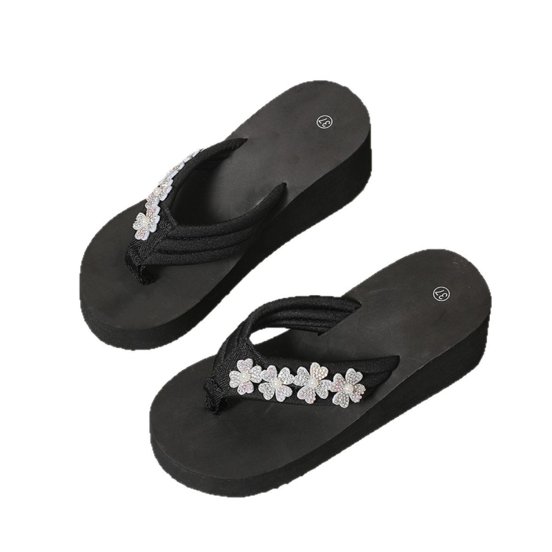 Platformos szandál kristályokkal - retro stílus, EVA felsőrész, gumírozott talp