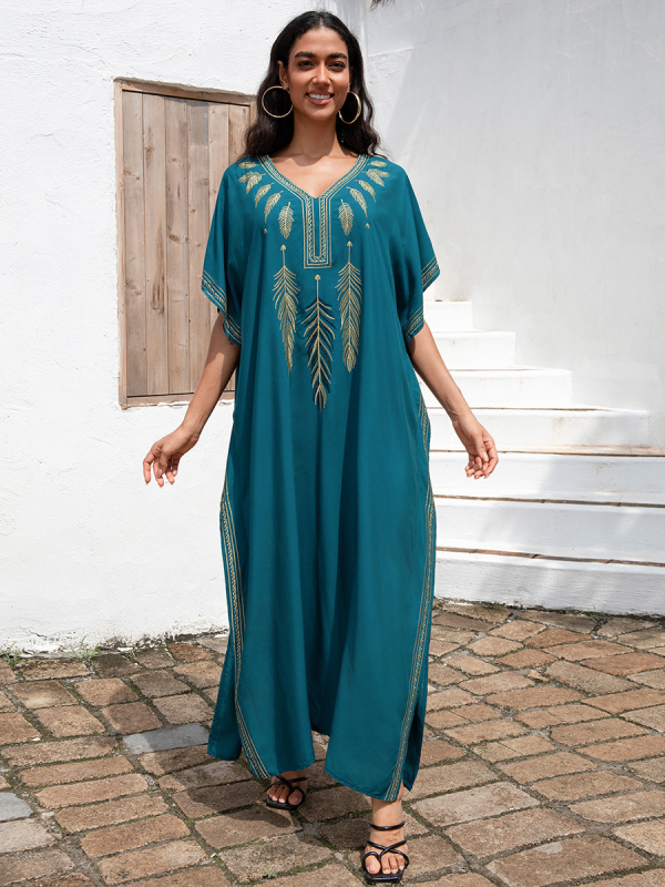 Strandruha-ruha robesz-stílusban, diszkrét hímzéssel, 100% pamut anyag, pamut béléssel, 270 g/m², alkalmas úszáshoz és vízi tevékenységekhez