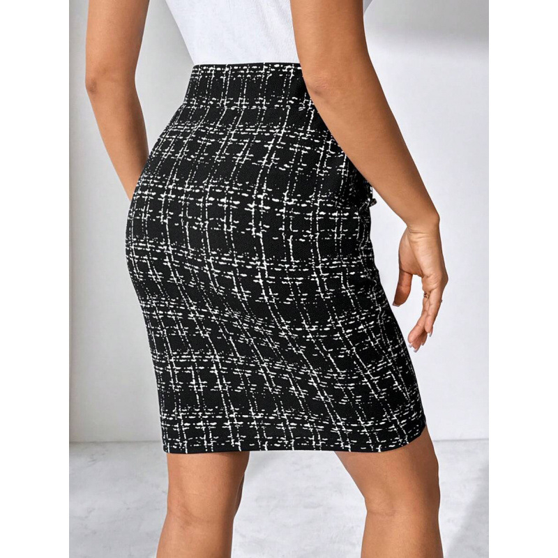 Moteriška rankinė su odos apdaila ir metalo sagtimi – retro elegancijos stilius, medvilnės audinys su CVC sudėtimi