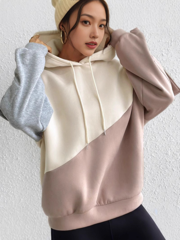 Gaubtuotas džemperis su 3D patchwork, laisvas kirpimas, poliesterio 95%+, vidutinio storio