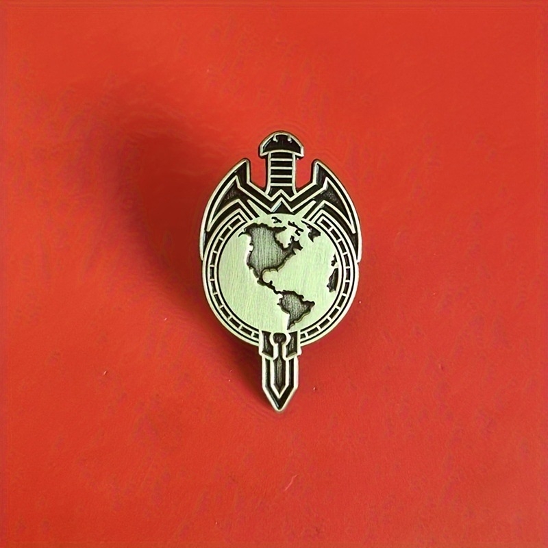 Segė: Animacinio filmo stiliaus, universalus; Medžiaga: lydinys; Apdorojimas: elektroplakavimas; Funkcija: dekoras; Tinka: unisex; Metai/Sezona: 2024 ruduo