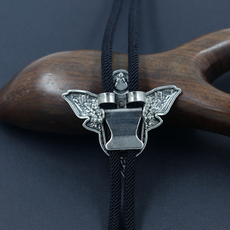 Κολιέ bolo με γοτθικό στυλ και μοτίβο νυχτοπεταλούδας, μενταγιόν από κράμα, ηλεκτροπλατίωση, ρετρό σχέδιο ζωικό/ζώδιο