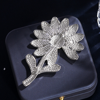 Καρφίτσα μαργαρίτα με διαμάντια, κράμα ψευδάργύρου, μάρκα Yini, unisex μοντέρνο αξεσουάρ μόδας