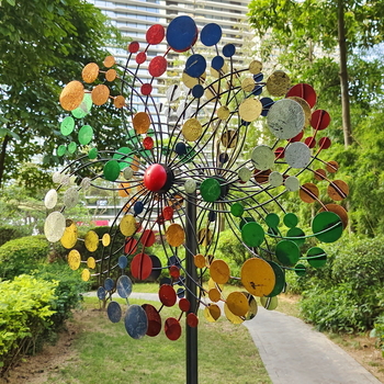 Γλυπτό κήπου από σίδερο σε μορφή αιολικής μηχανής – μοντέρνο μινιμαλιστικό στυλ, ηλεκτροπλατίωση, χύτευση, γυάλισμα