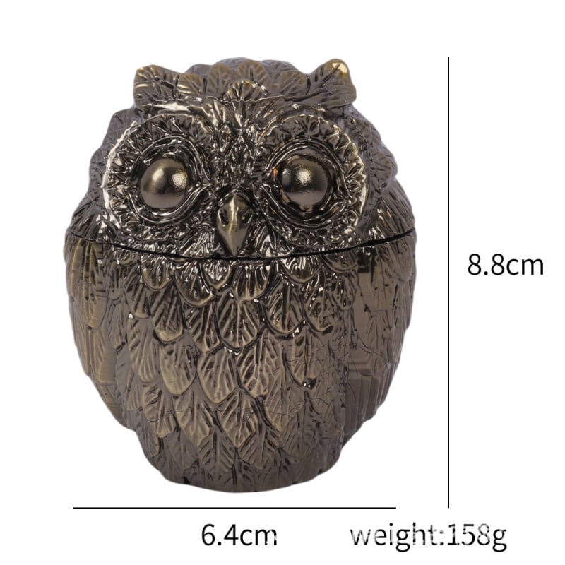 Gunter bagoly-ihletésű négyrétegű cinkötvözet gyógynövény őrlő, kézi