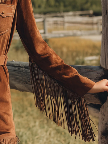 Ολόσωμη φόρμα με φούντες σε εθνο-τριβαλ ύφος από σπαντέξ, μακριά μανίκια, μήκος capri