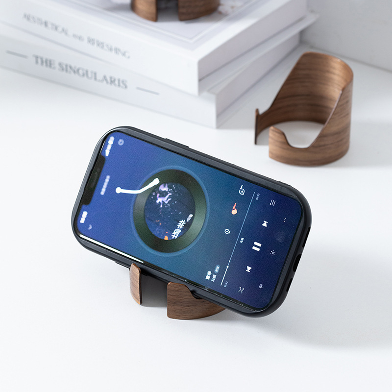 Diófából készült mobiltelefon- és tabletához való állvány – asztali tartó testreszabható