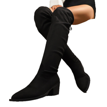 Topánky nad kolená, špicatý nos, hrubý podpätok, výška podpätku 6–8 cm, na šnúrky