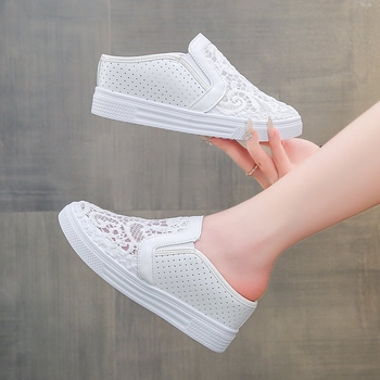 Γυναικείες σανδάλια με επάνω μέρος από δαντελένιο πλέγμα, κλειστό μπροστινό μέρος, σφήνα τακουνιού, PU επάνω, σόλα από καουτσούκ