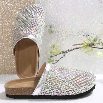 Γυναικείες παντόφλες με κρυστάλλια και PU επάνω, κλειστό δάχτυλο, σόλα καουτσούκ, επίπεδη σόλα, άνοιξη 2025
