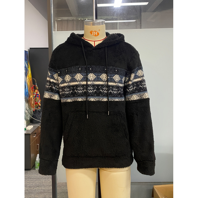 Vīriešu kapucēts džemperis etniskā stilā ar kabatu, 100% poliesters, neliela elastība, piemērots visām sezonām