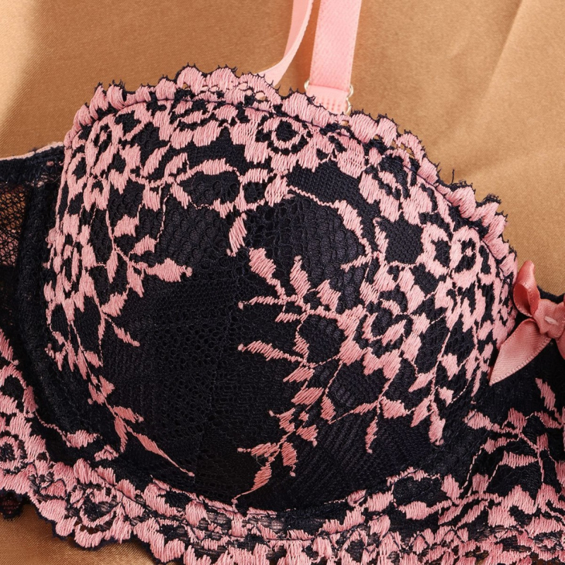 Γυναικείο σουτιέν με κέντημα λουλουδιών, λεπτή επένδυση, αποσπώμενες τιράντες, κύπελλα 3/4, λεπτά μορφοποιημένα κύπελλα, πίσω κούμπωμα με διπλό σειρα