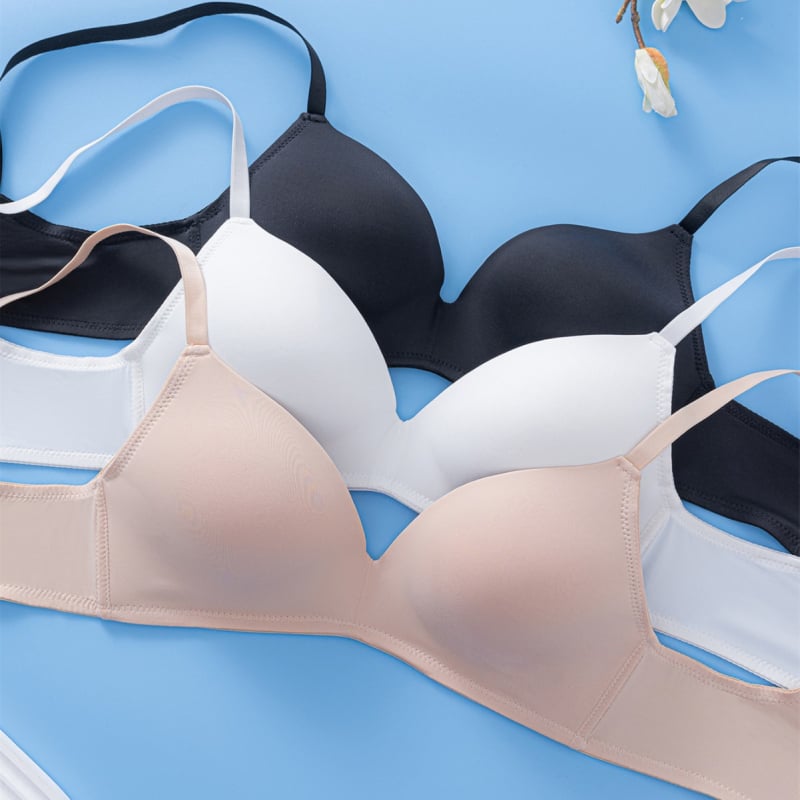 Κοριτσίστικο σουτιέν από νάιλον χωρίς ραφές, αναπνεύσιμο, με λεπτά μορφοποιημένα cups, αποσπώμενες διπλές τιράντες, κούμπωμα πίσω με διπλό άγκιστρο