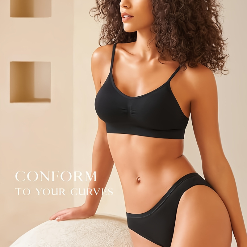 Női tanga, alacsony derekú, láthatatlan, popsimemelés hatású, Milk Silk anyagból; fő anyag 80–90% poliészter; ágyéksáv belső rész 95–100% pamut; kötött kivitel