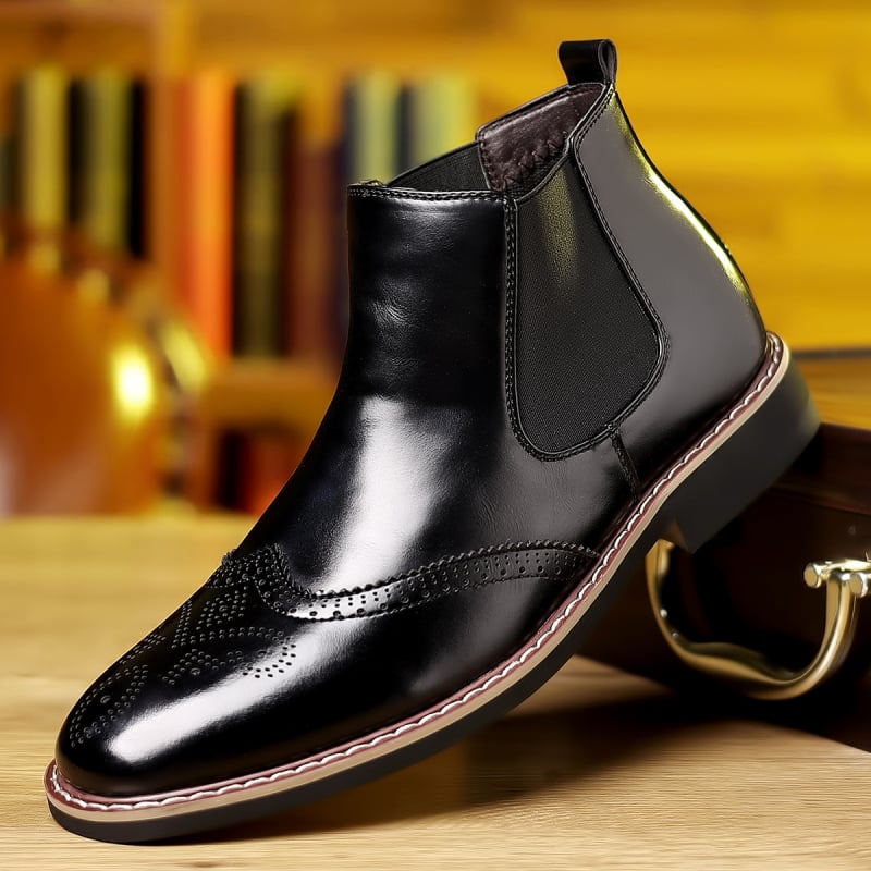 Férfi Chelsea csizmák - Slip-On, PU felsőrész, gumírozott talp, hegyes orr, középmagas cső