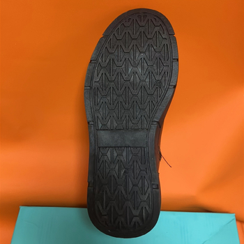 Pánske čižmy – šnúrky, priedušné, protišmykové, kožená špička, krídlový vzor broguing