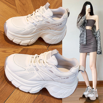 Γυναικεία αθλητικά με αυξημένο ύψος - επάνω μέρος από microfibre δέρμα, εσωτερική mesh επένδυση, χαμηλός τόπος με κορδόνια, PU φουσκωτή σόλα