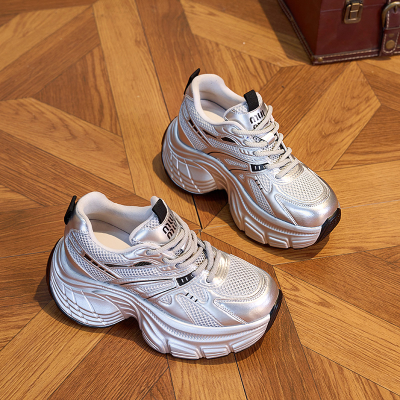 Női magasságot növelő sportcipő - felsőrész mikroszálas bőr, belső hálószövet, alacsony talp, fűző, PU vastag talp