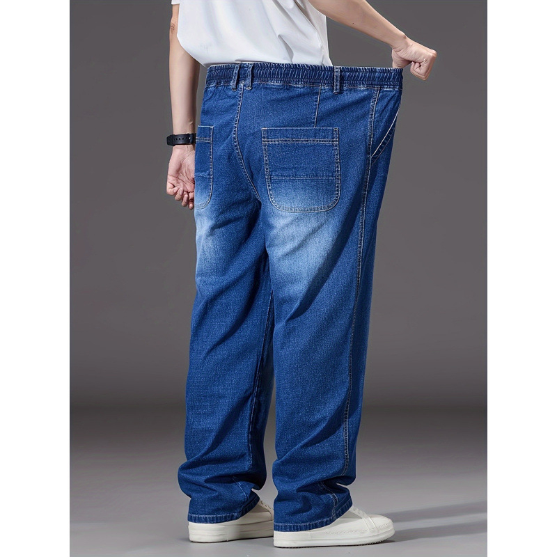 Vīriešu džinsi ar taisnu piegriezumu, augstu jostu, brīvu piegriezumu, fleece iekšējā oderējums, dubulta josta ar aukliņu, vidēji elastīgs audums (64,7% kokvilna, 30,2% poliesters, 4,1% citi šķiedras, 1% spandeks).