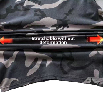 Ανδρική καμουφλαρισμένη T‑shirt από βαμβακόμείγμα, κοντό μανίκι, στρογγυλή λαιμόκοψη, στενή γραμμή