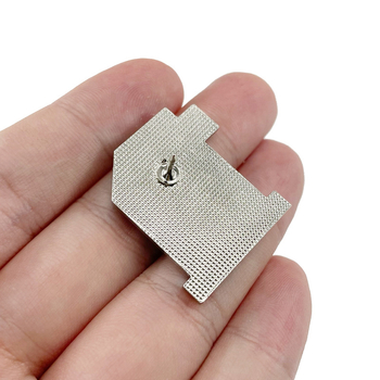 Καρφίτσα από κράμα – αρχικός σχεδιασμός, στυλ με γράμματα, φινίρισμα βαφής φούρνου