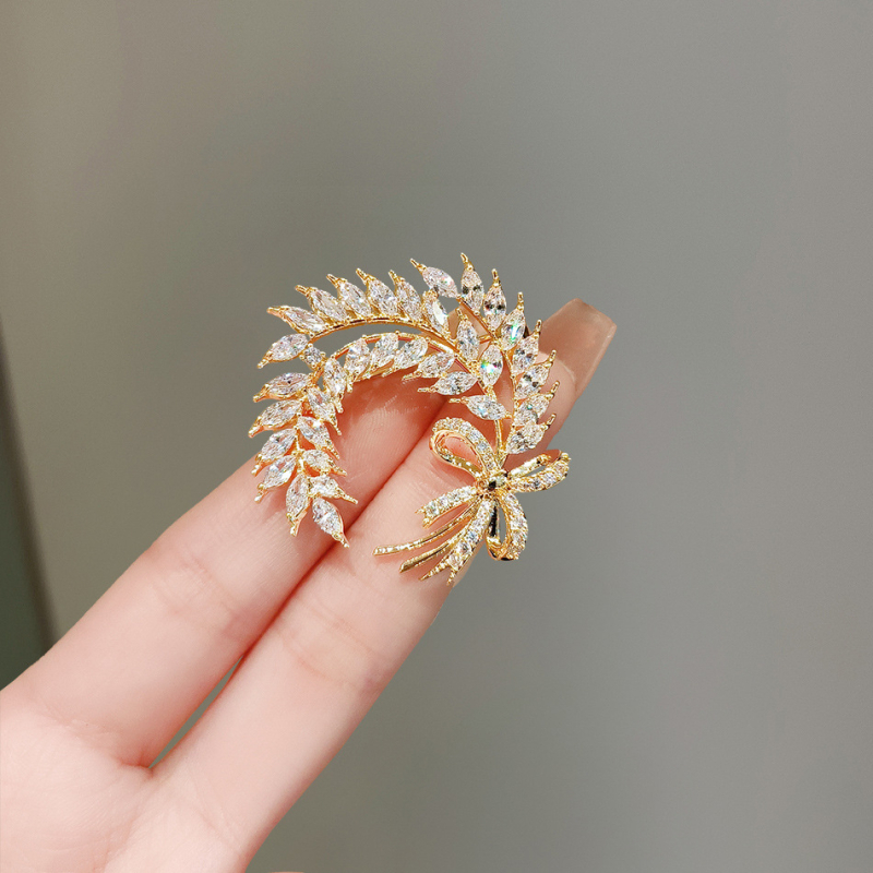 Broșă din aliaj de zinc, placare electrolitică, stil vedetă online, toamna 2025, model 515, decorativă și cadou.