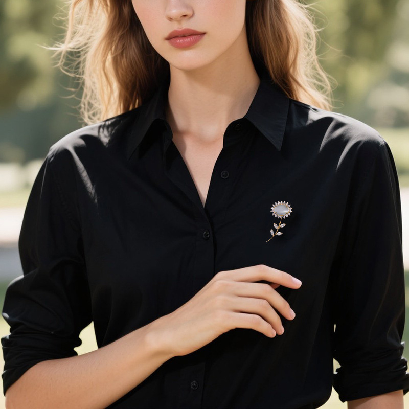 Kaķa acs un saulespuķu broša, vara elektroplakāta aksesuārs sievietēm, 2025. gada vasara, elegantā stila