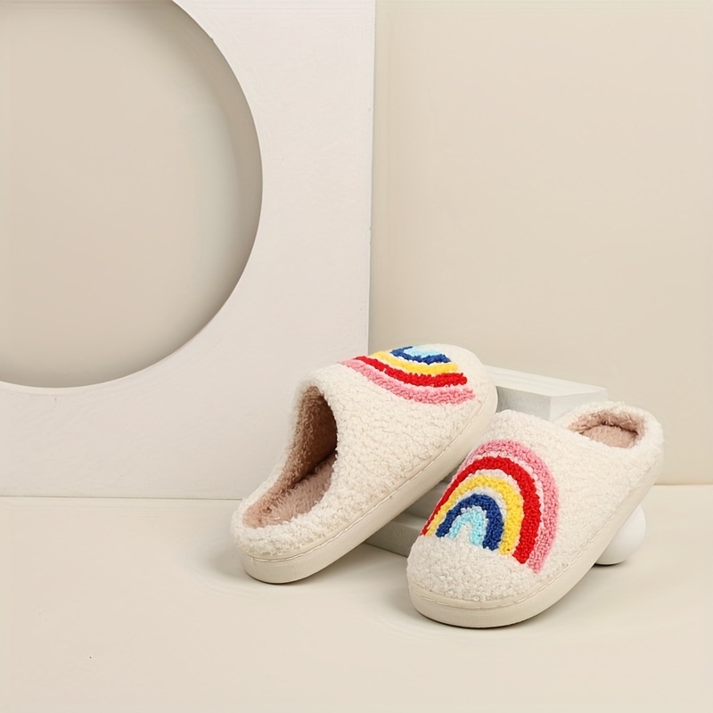 Vidaus slip-on šlepetės, dryžių raštu, viršus ir padas iš TPR, platformos kulnas