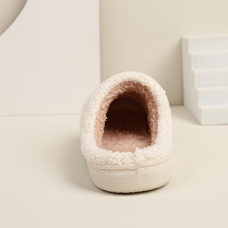 Vidaus slip-on šlepetės, dryžių raštu, viršus ir padas iš TPR, platformos kulnas