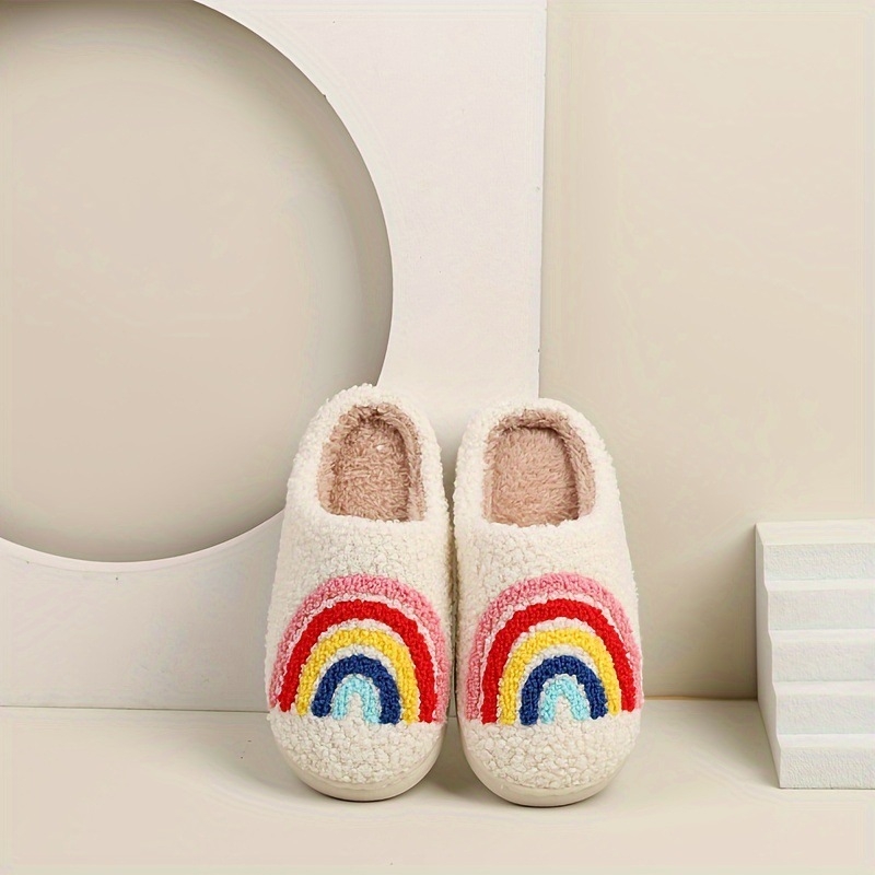 Vidaus slip-on šlepetės, dryžių raštu, viršus ir padas iš TPR, platformos kulnas