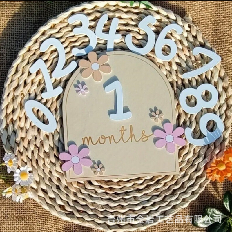 Suport fotografic din lemn pentru nou-născuți: plăcuță pentru luna nașterii cu margaretă mică, plăcuță comemorativă și card de etape pentru bebeluș (Material: lemn; Categorie: ornamente; Scenarii de utilizare: acasă; Ocazii de cadou: ziua de naștere, absol