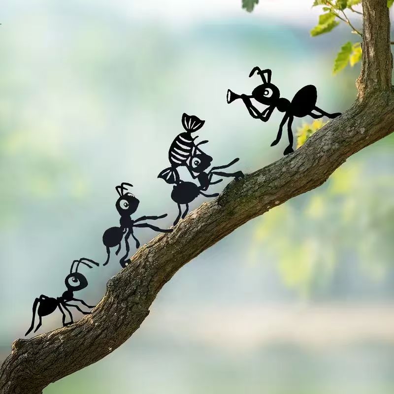 Figură decorativă metalică pentru grădină în formă de furnică, decor pentru gazon, stil minimalist modern, cod produs 20250905