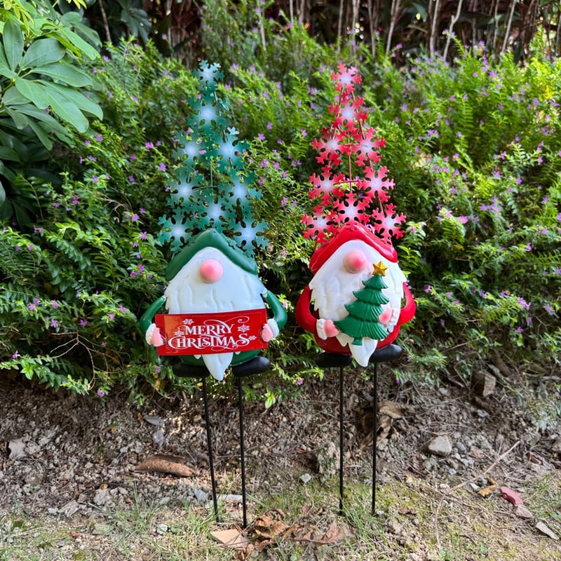Set de 2 ornamente metalice pentru exterior, grădină – gnomi de Crăciun, stil desen animat, brand Zefeng