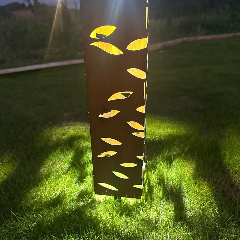 Coloană de lampă de grădină cu design de frunză — Fier, Minimalism modern, Potrivit pentru grădină sau curte, Ambalaj în cutie de carton