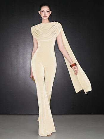 Salopetă fără mâneci, talie medie, pantaloni lungi ușor evazați, poliester-spandex, stil stradal.