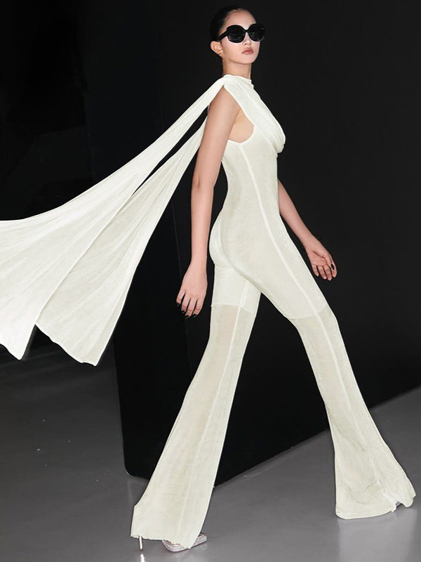 Salopetă fără mâneci, talie medie, pantaloni lungi ușor evazați, poliester-spandex, stil stradal.