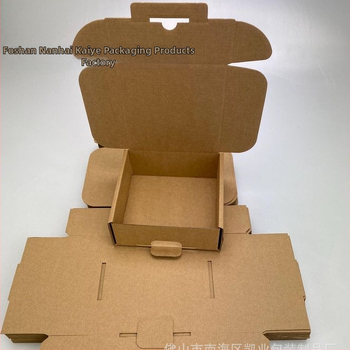 Κουτί από BC κυματοειδές χαρτόνι, 350 gsm, προσαρμοσμένη εκτύπωση λογότυπου (ανάγλυφο, UV, γκραβούρα, ασημένιο ζεστό σφράγισμα)