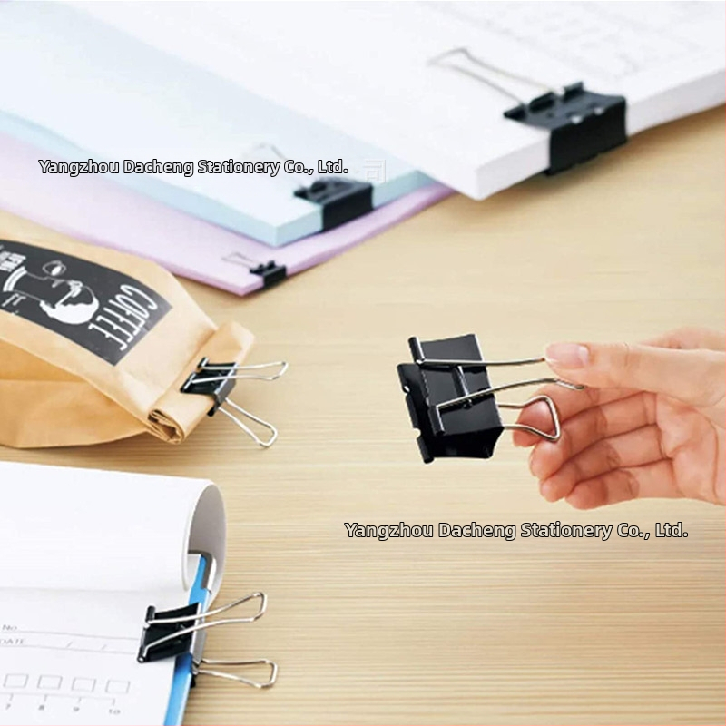 Метални кламери за хартия – Dacheng, метал, пакет от 150 броя