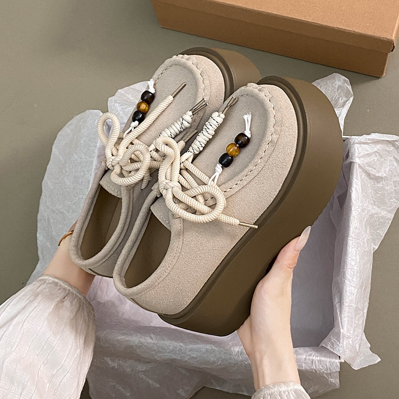 Παπούτσια Mary Jane, με στρογγυλό δάχτυλο, πλατφόρμα με παχιά σόλα, επάνω μέρος συνθετικό δέρμα, PU εσωτερική σόλα, με κορδόνια