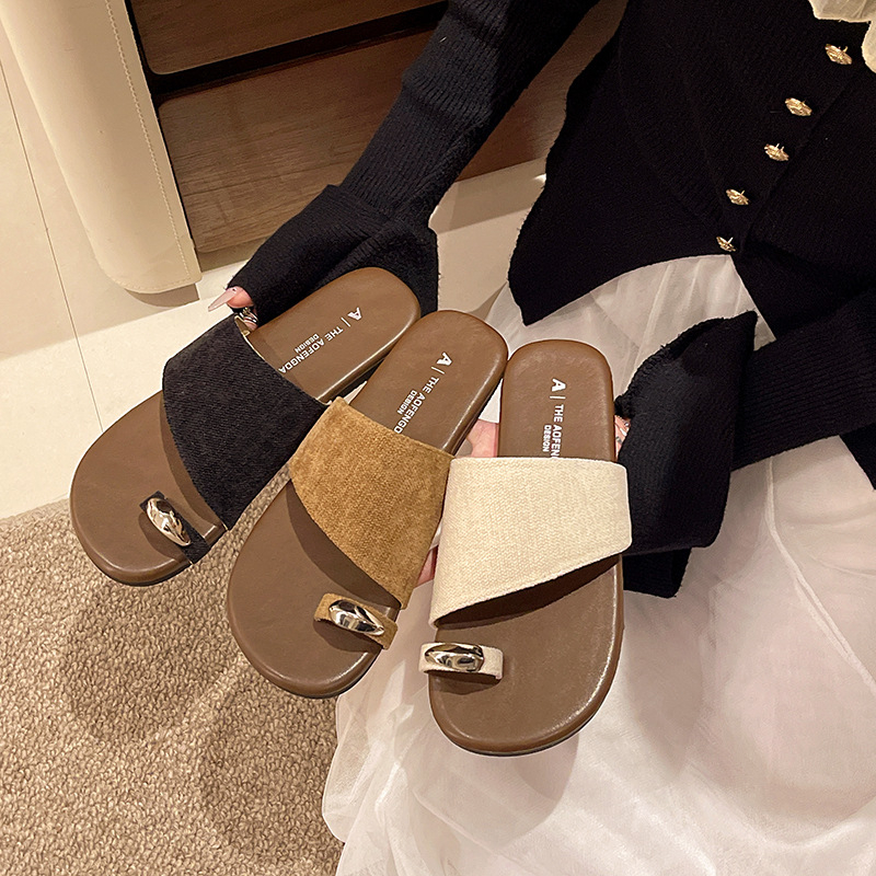 Γυναικείa υφαντά slip-on σανδάλια με επάνω μέρος από συνθετικό PU, σόλα καουτσούκ, πάχος σόλας 0–3 cm, επίπεδη φτέρνα, καλοκαίρι 2025