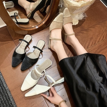 Γυναικείες σατέν παντόφλες-μούλες με μία λουρί μπροστά, μυτερός нос, χαμηλό τακούνι; άνω μέρος σατέν; σόλα καουτσούκ; εσωτερικό PU; πάχος σόλας 0-3 cm