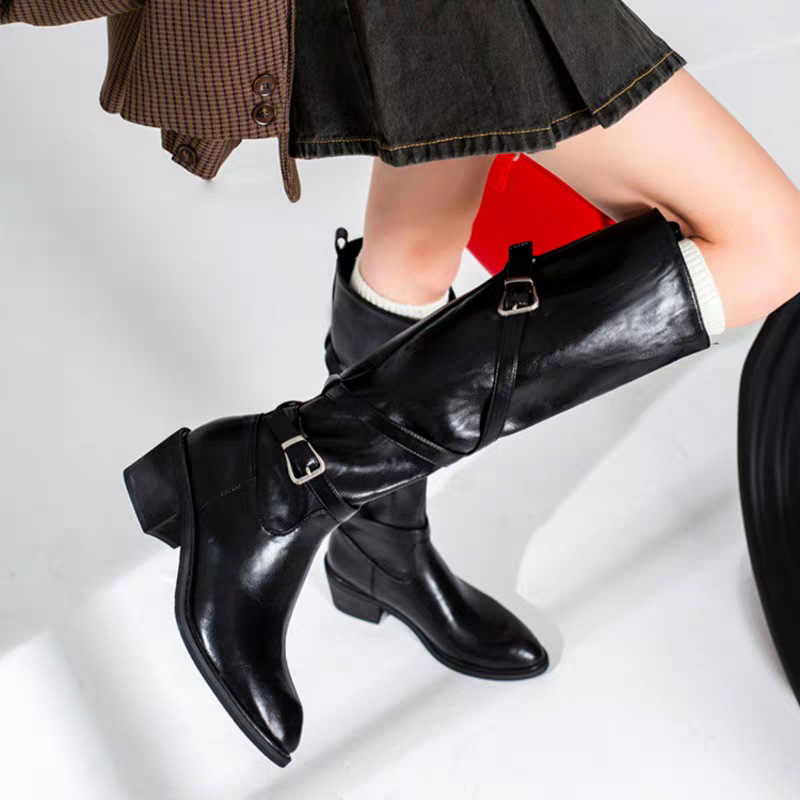 Cizme de călărie cu vârf ascuțit, gambă înaltă, toc 6-8 cm, piele de vită