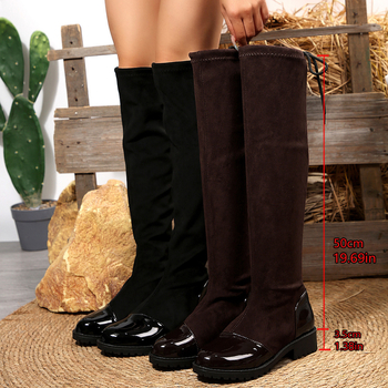 Over-the-koljena zamšņa zābaki ar aizmugurējo šņorējumu, augsts augšējais tilts, vidējais papēdis 3–5 cm, retro patchwork dizains