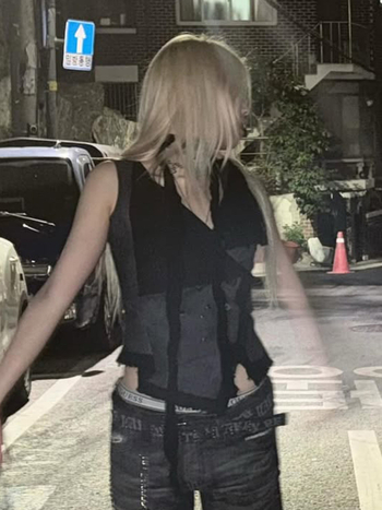 Γυναικείο χωρίς μανίκια γιλέκο από PU δέρμα με patchwork κολάρο, κλείσιμο με ένα κουμπί, στενή γραμμή, κανονικό μήκος