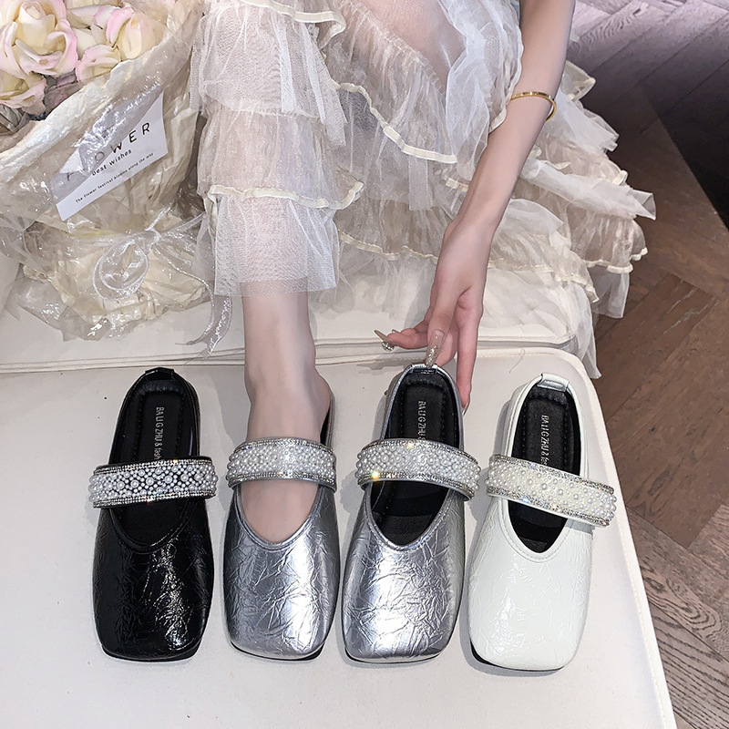 Női PU lapos szandál pliszt pánttal, légáteresztő felső rész, injektált talp, mindennapi strand viselet