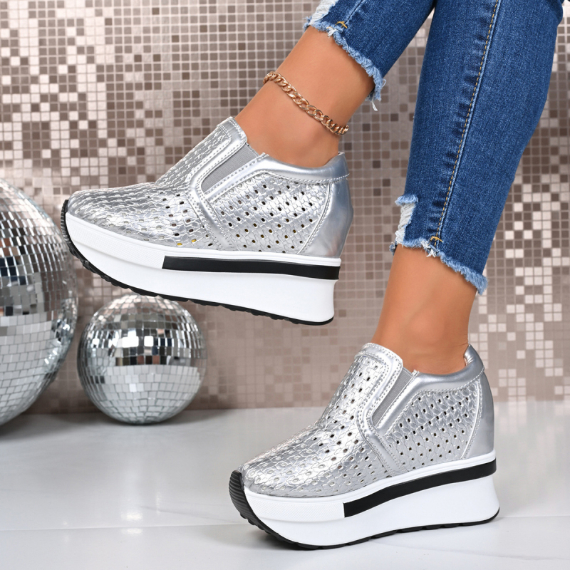 Kasdieniai platforminiai bateliai, apvali nosis, PU viršutinė medžiaga (sintetinė oda), 6–8 cm platforma, slip-on užsegimas