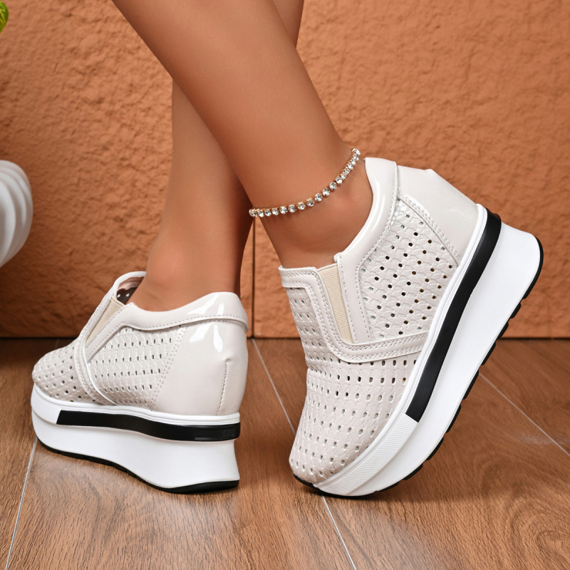 Kasdieniai platforminiai bateliai, apvali nosis, PU viršutinė medžiaga (sintetinė oda), 6–8 cm platforma, slip-on užsegimas